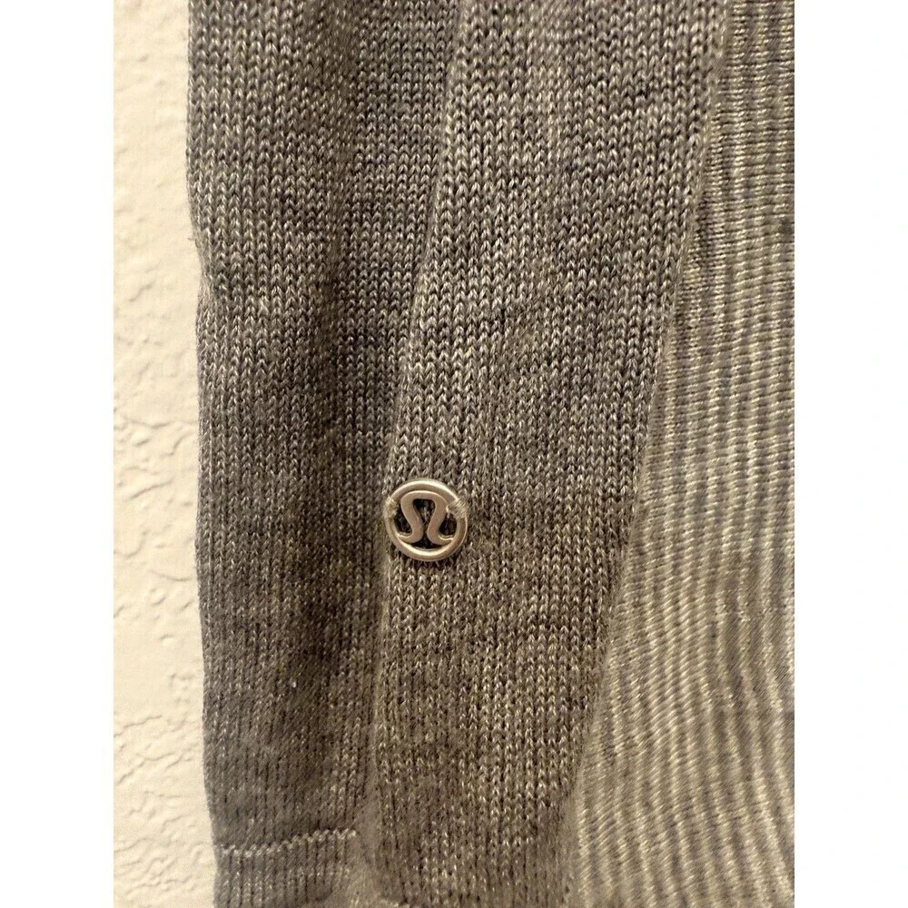 Lululemon Iconic Sweater Wrap - Heathered Grey/Heathered Light Grey Sz2